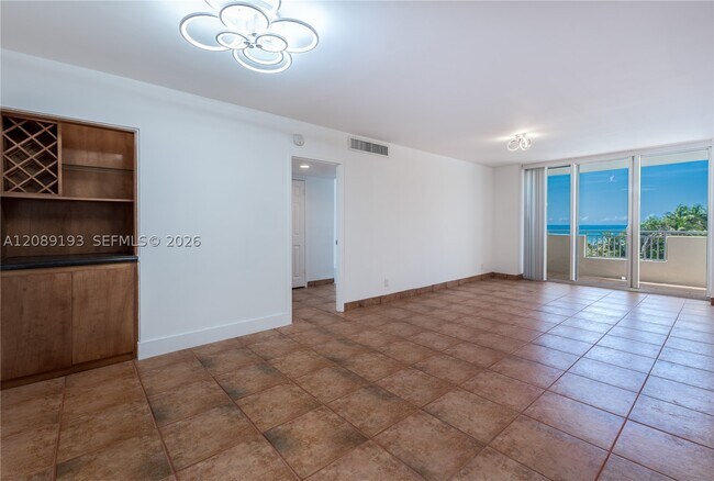Building Photo - 3180 S Ocean Dr