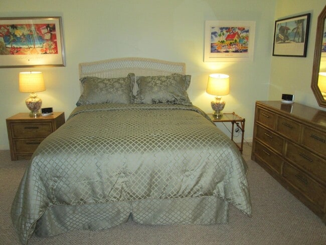 Building Photo - 1605 S US Hwy 1