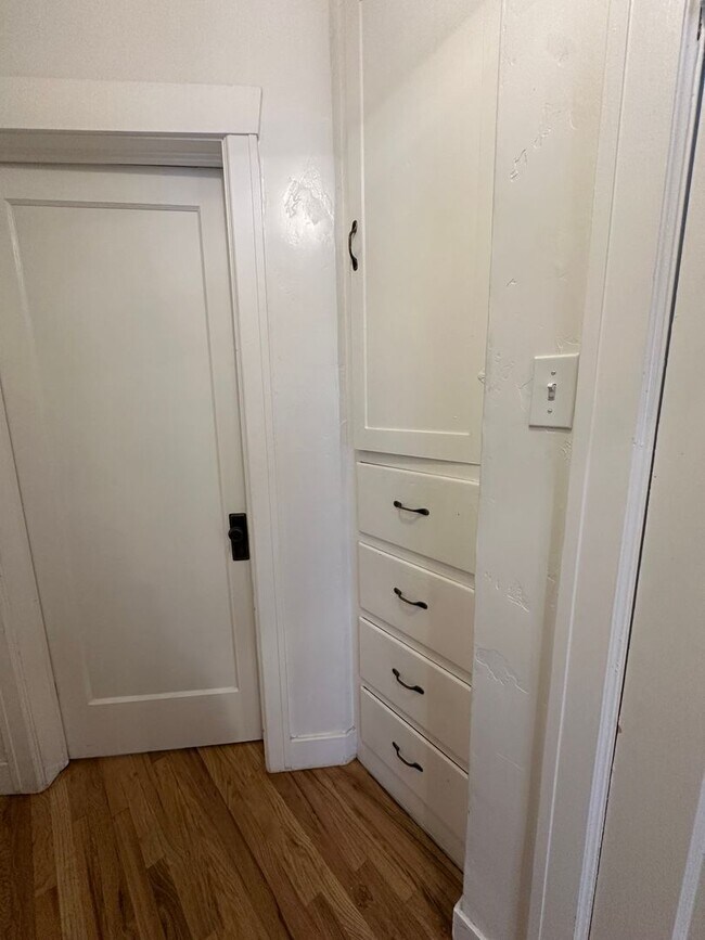 Building Photo - GORGEOUS Salt Lake Home!!!