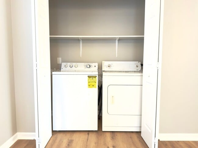 Building Photo - 1101 Amber Acres Ln