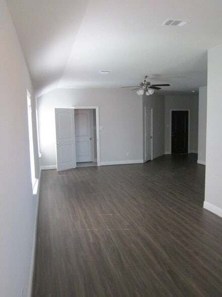 Building Photo - 1416 Warringwood Dr
