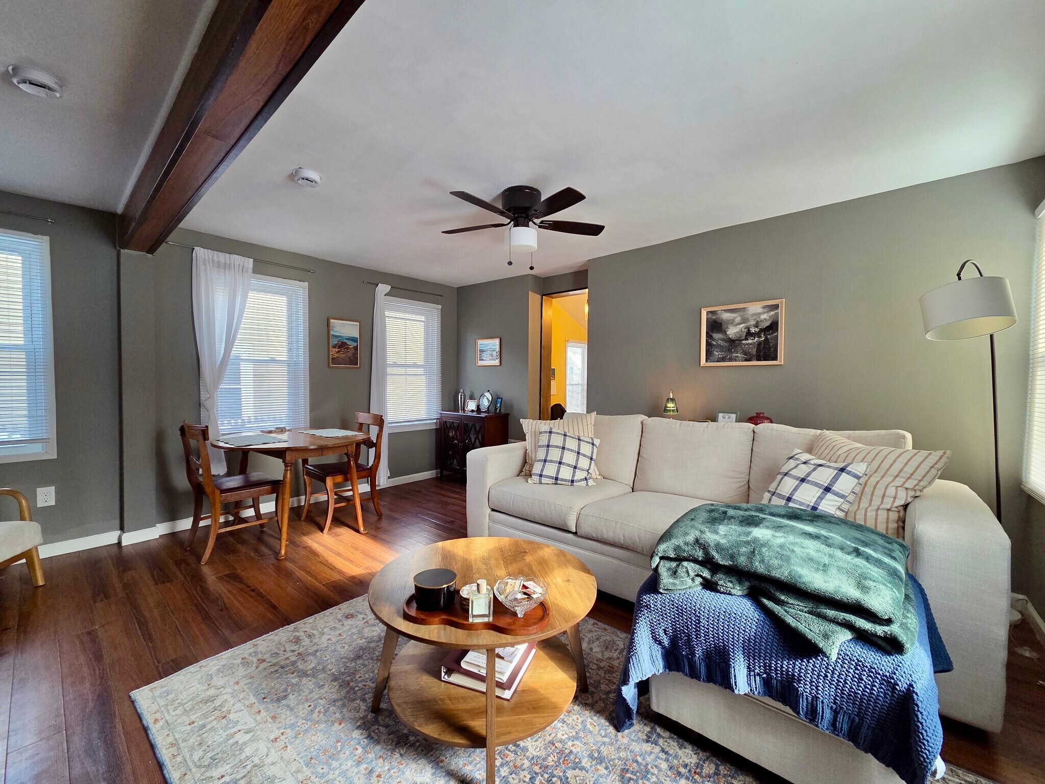 Building Photo - 814 South Ave