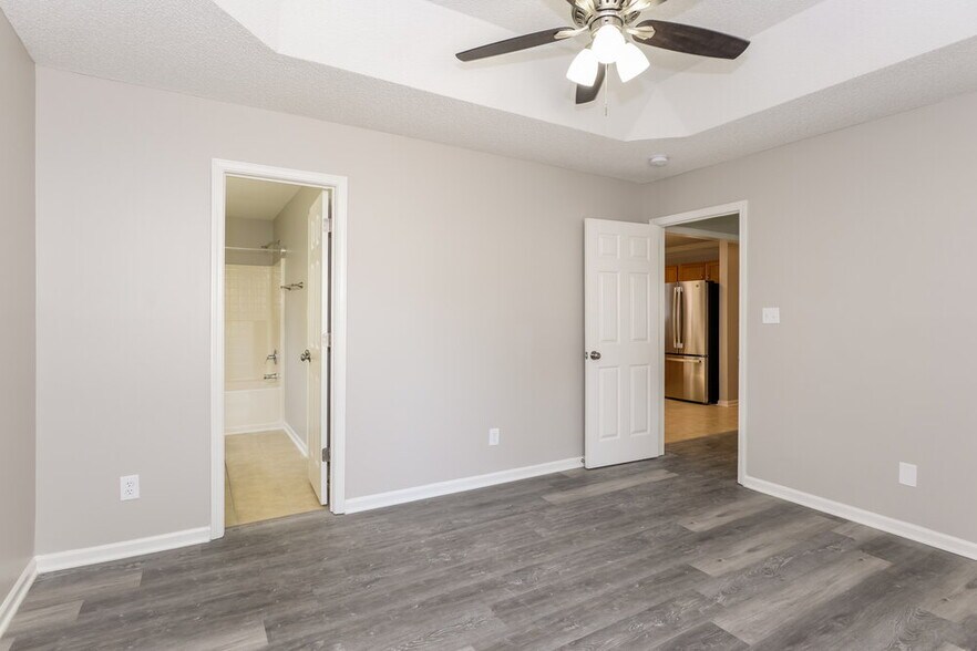 Building Photo - 7243 Kavan Hunter Dr