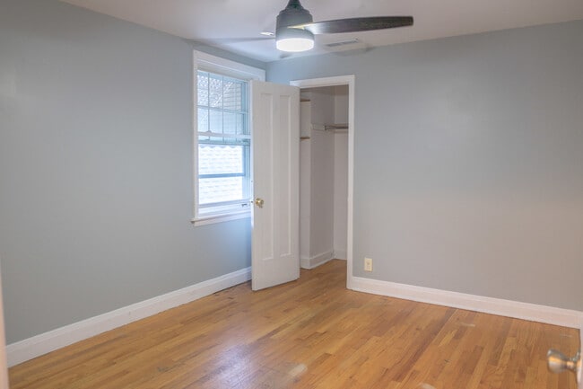 Building Photo - 5445 W 64th St