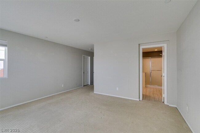 Building Photo - 3009 Camino Sereno Ave