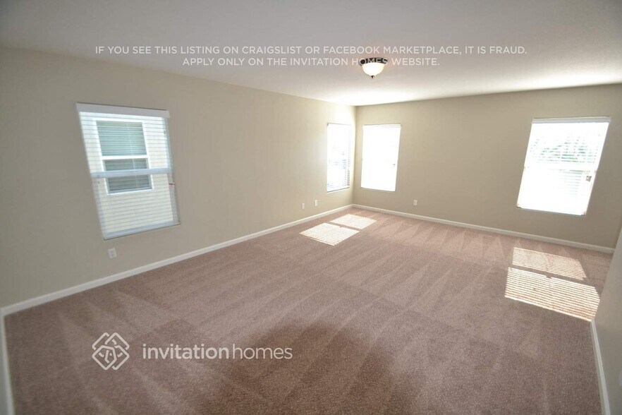 Building Photo - 7690 Roosterfish Way