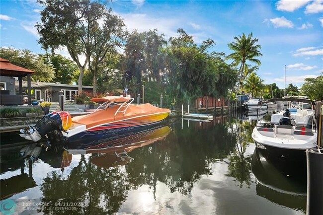 Building Photo - 914 Orange Isle