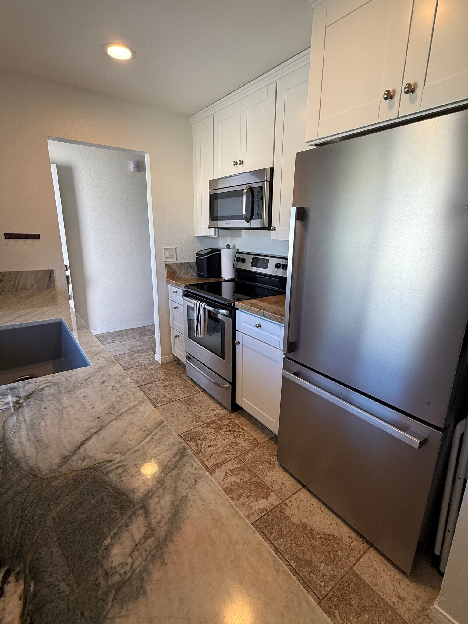 Kitchen - 6338 Caminito Marcial