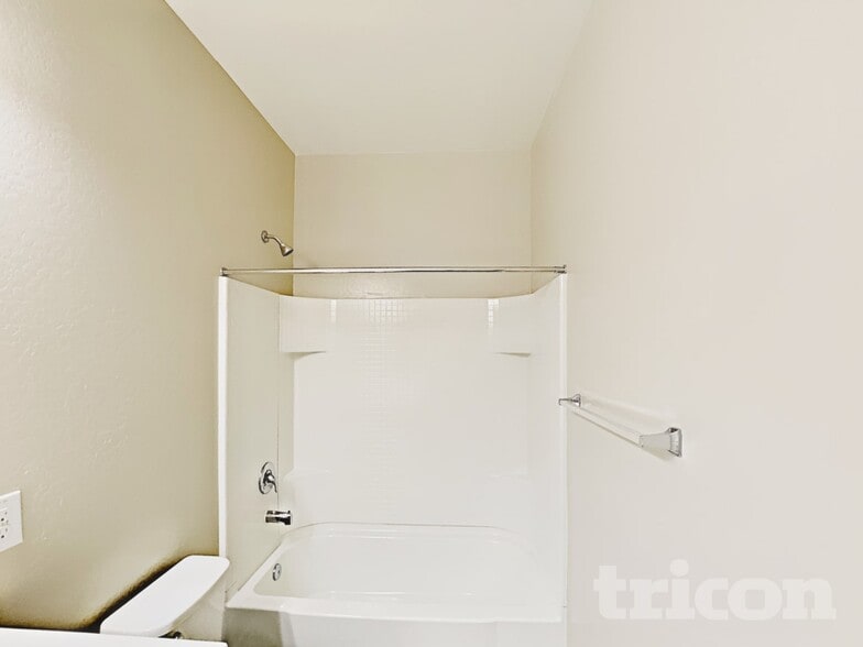 Building Photo - 2929 N 28th St