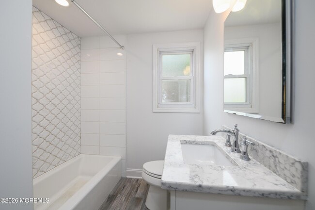 Building Photo - 158 Manor Dr