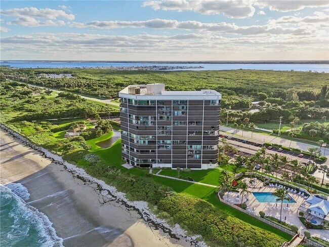 Building Photo - 8880 S Ocean Dr