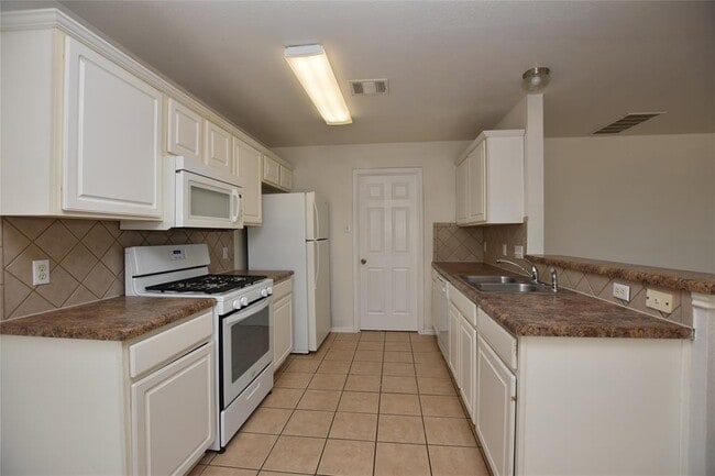 Building Photo - 3305 Winding River Trail