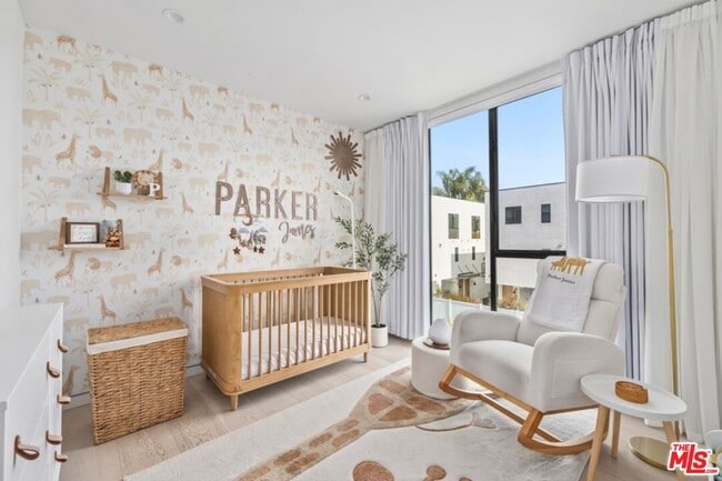 Building Photo - 1243 N Gower St