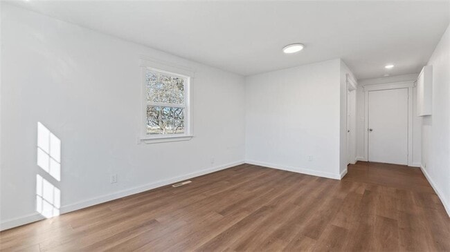 Building Photo - 5748 N Graham Rd