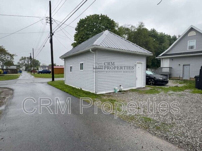 Building Photo - 1101 S Purdum St