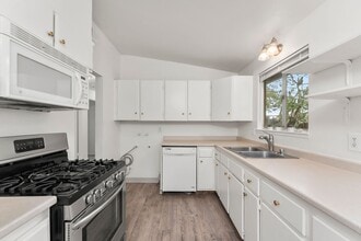 Building Photo - 6404 Stoneman Dr