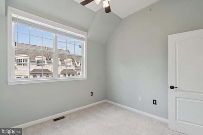 Building Photo - 7072 Little Thames Drive