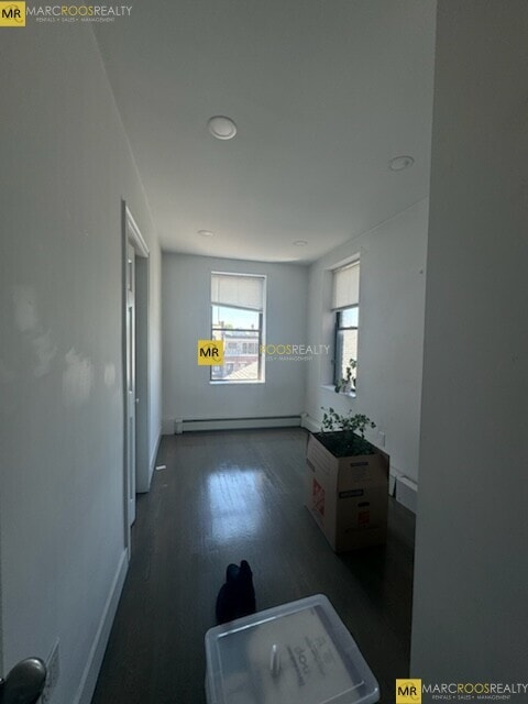 Building Photo - 47 Joy St