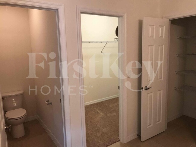 Building Photo - 217 NW 9th St