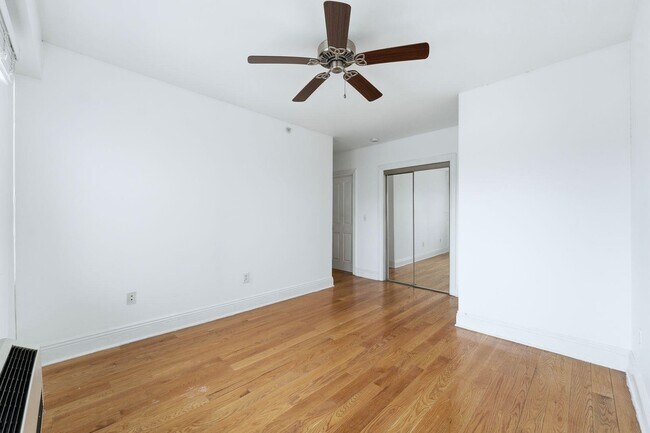 Building Photo - 809-815 22nd St