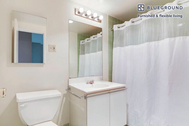 Building Photo - 2111 Richmond Hwy