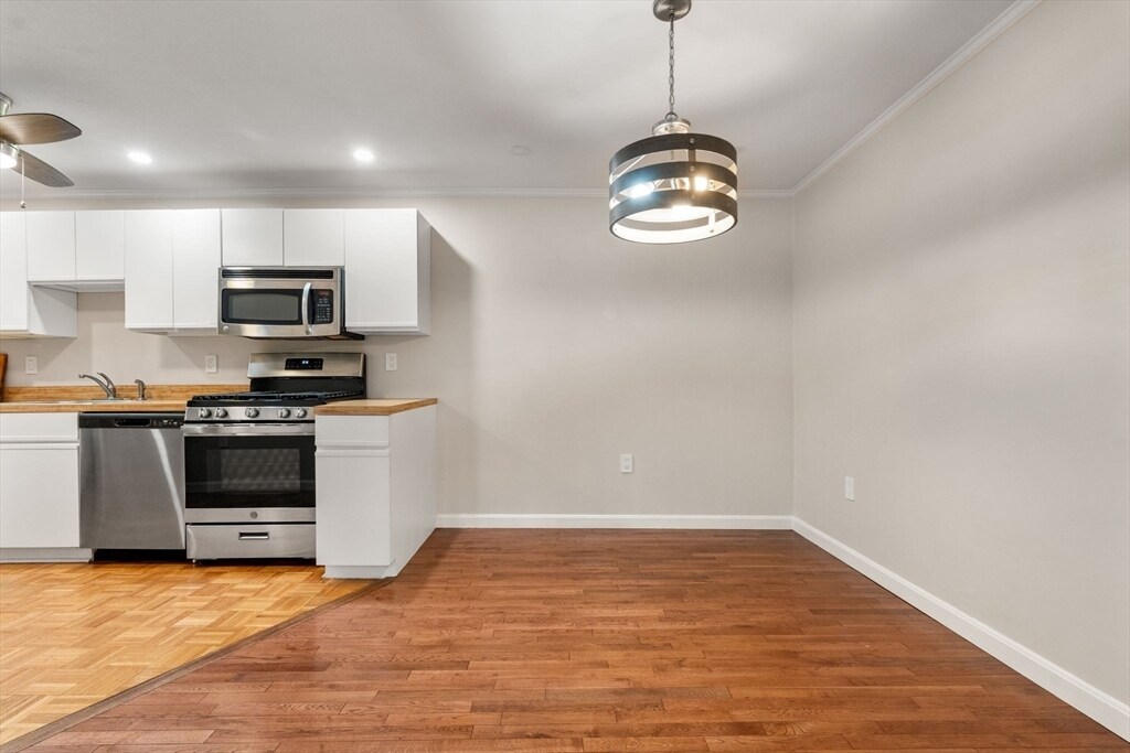 Building Photo - 1216 Vfw Pky