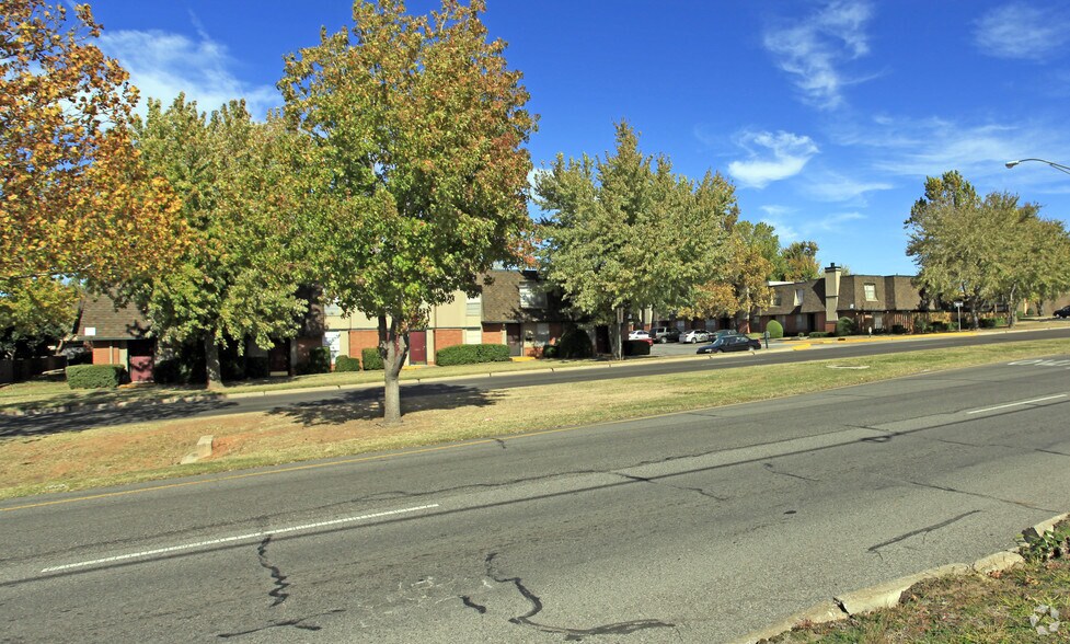 Meadowood Village Apartments 6345 E Reno Ave Oklahoma City OK 73110 Apartment Finder