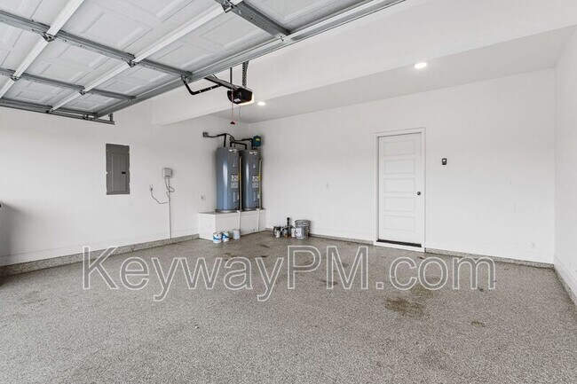 Building Photo - 5921 Big Pond Trl