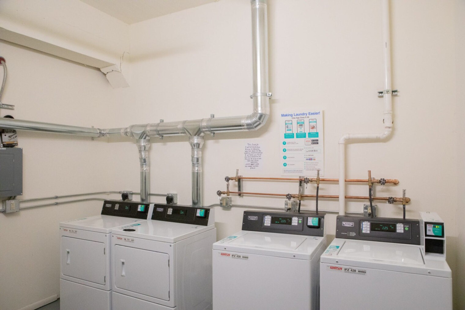 Building Photo - 823 N 2nd St