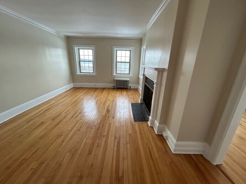 Building Photo - 9 Ricker Park