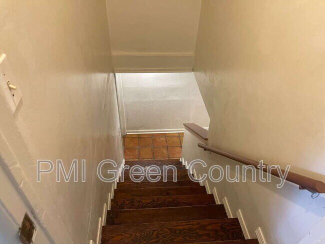 Building Photo - 5430 N Frankfort Pl