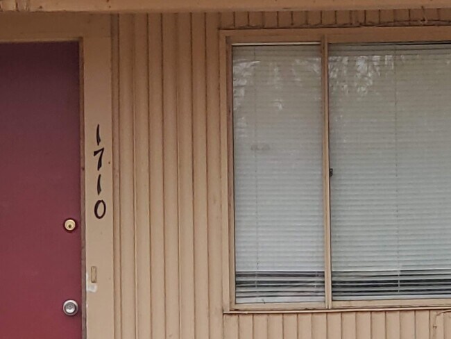 Building Photo - Rental Property