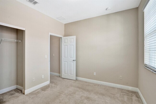 Building Photo - 11960 SW 27th Ct