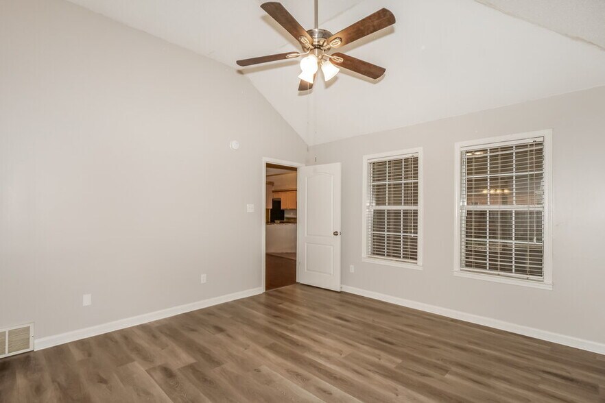 Building Photo - 4730 Buckhead Cir