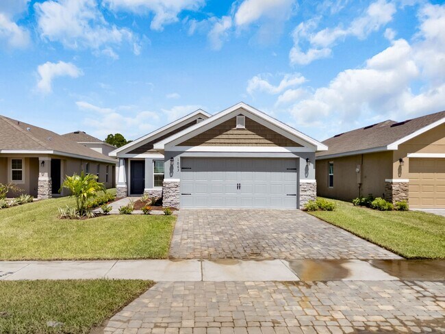 Building Photo - 1063 Grantham Ln