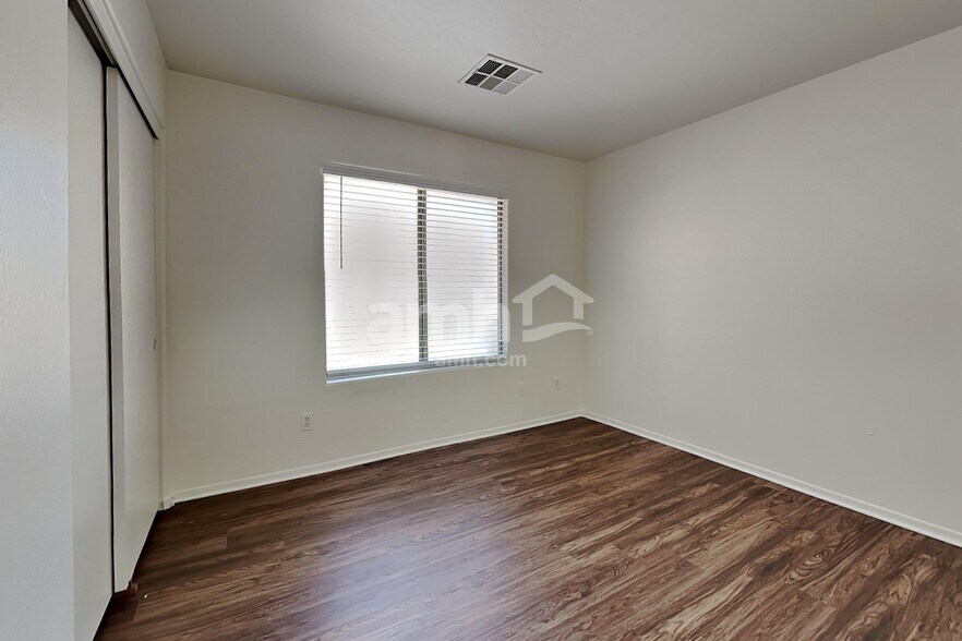 Building Photo - 25850 W Crown King Rd