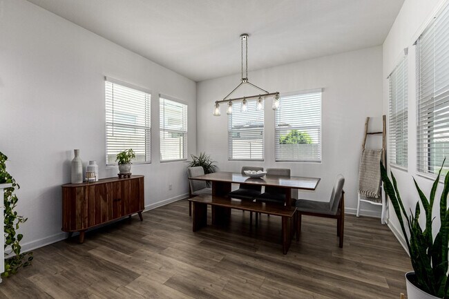 Building Photo - 4509 N 197th Ln