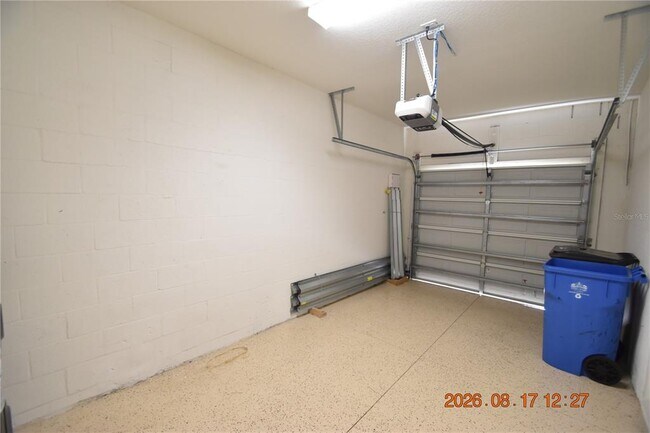 Building Photo - 7031 Woodchase Glen Dr