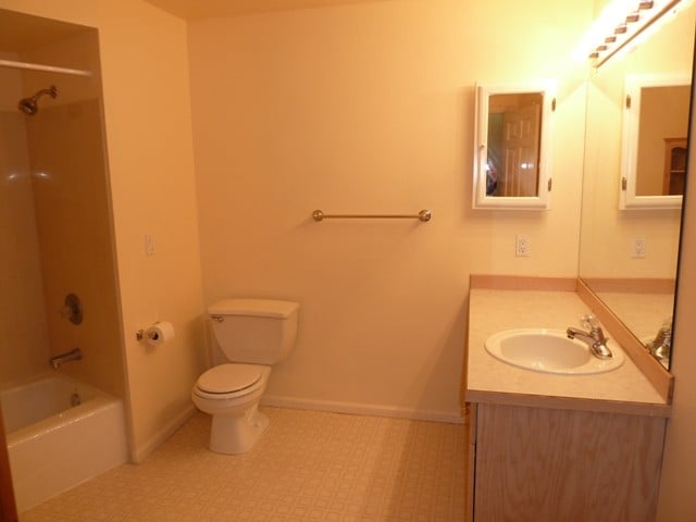 Building Photo - 559 McGraw St