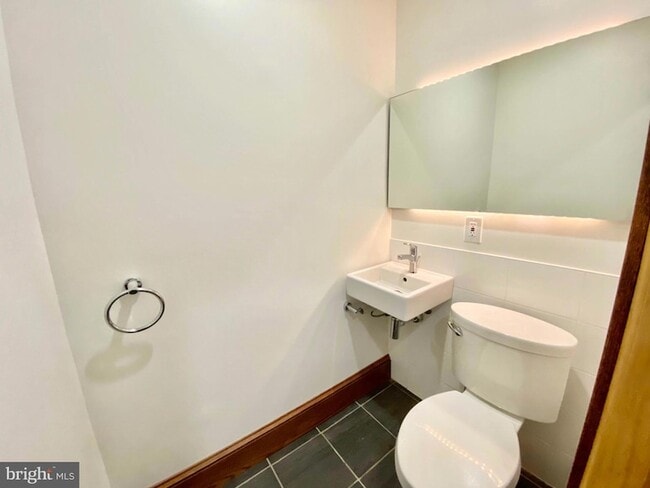 Building Photo - 140 Bryant St NW