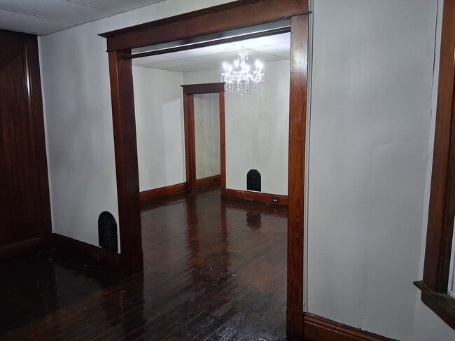 additional living room - 307 Church St