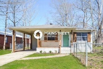 Building Photo - 4 Bedroom Pet-Friendly Home in HUEYTOWN, AL with Main Street Renewal