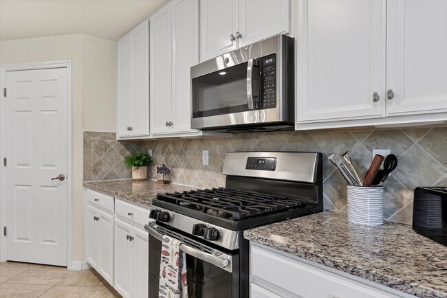 Building Photo - 5921 Wake Forest Run