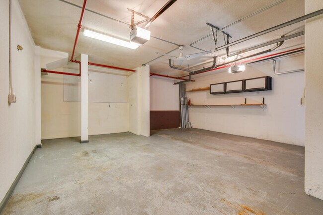 Building Photo - 175 Galicia Way