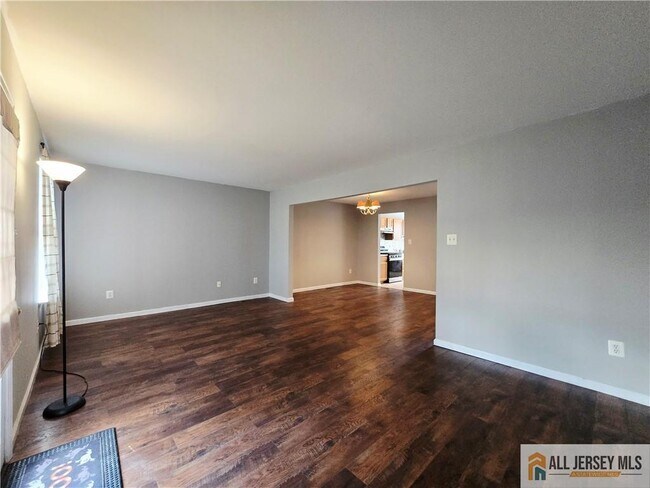 Building Photo - 2267 Waterbridge Dr