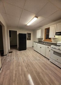 Building Photo - 1017 Emporia St