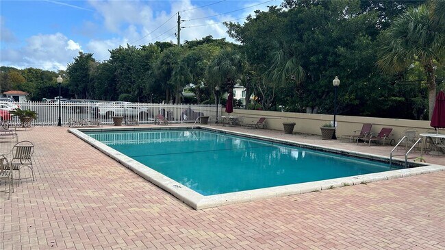 Building Photo - 1805 Sans Souci Blvd