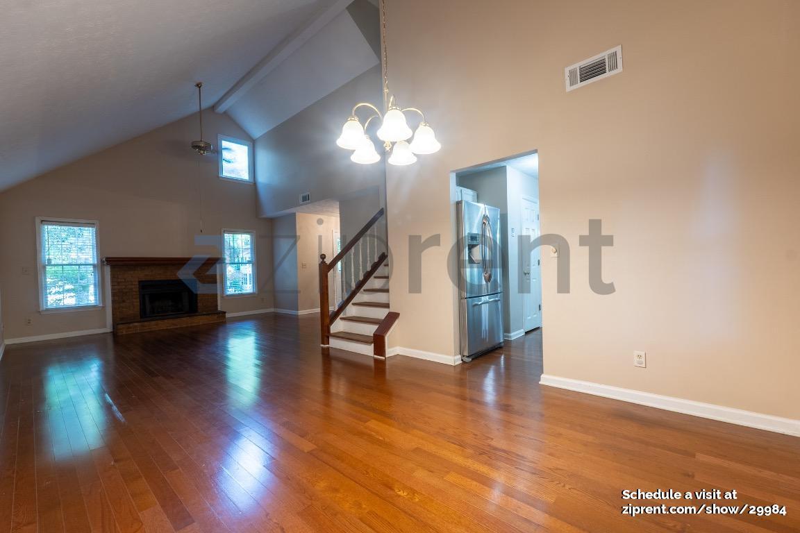 Building Photo - 125 Pine Top Ct