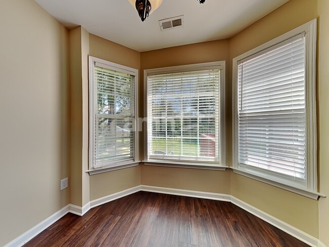 Building Photo - 2430 Joshua Ln