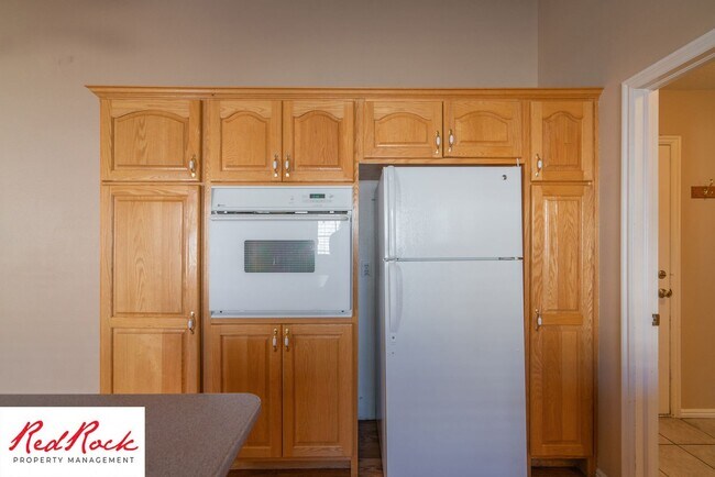 Building Photo - Pet Friendly - 4 Bed 2 Bath for rent in St. George